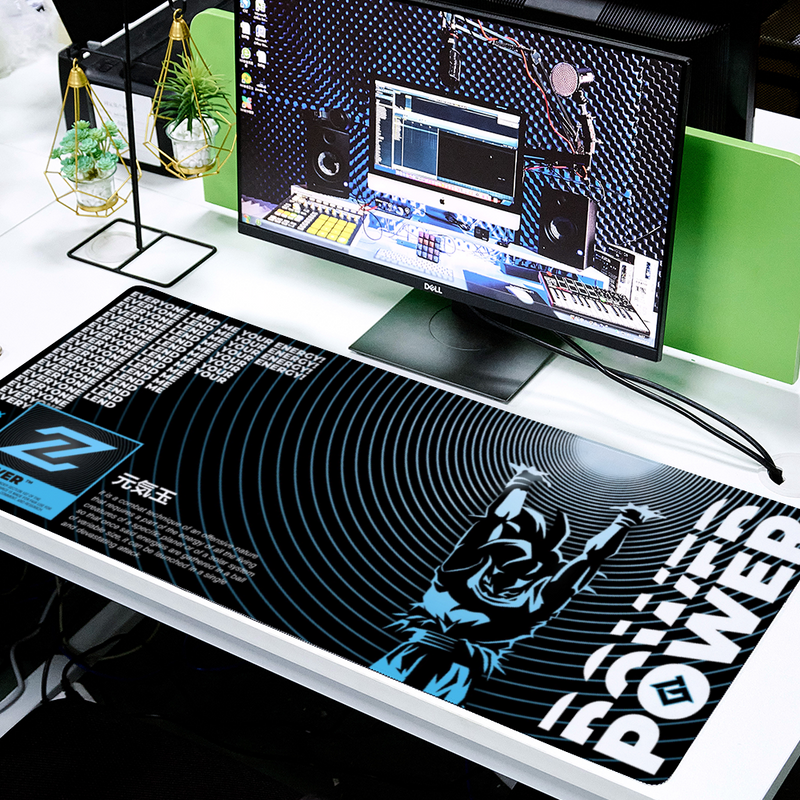 Grand Tapis de Souris Goku